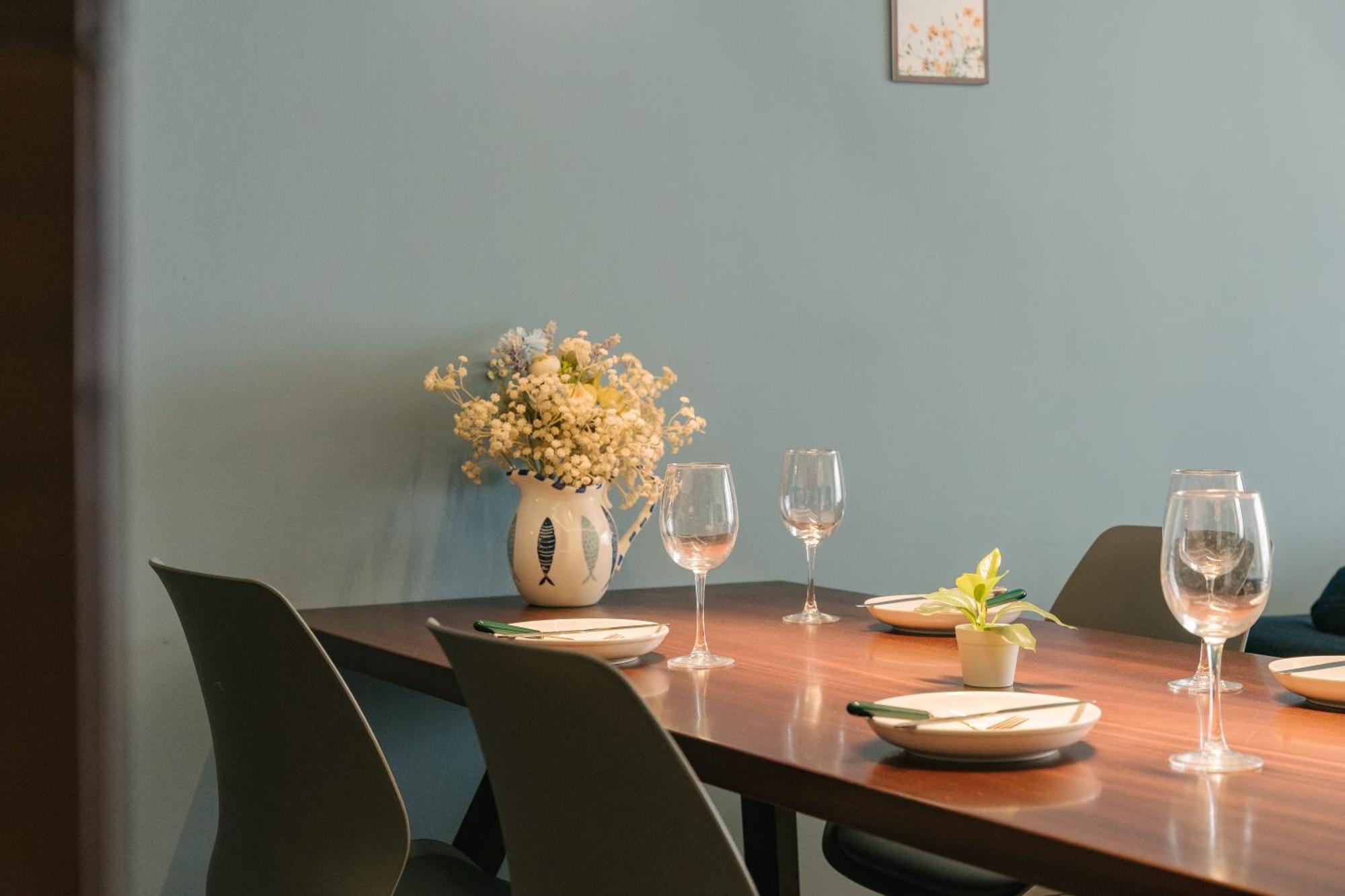D'Leroi Soleil - Westlake Suite & Apartment Hanoi Bagian luar foto