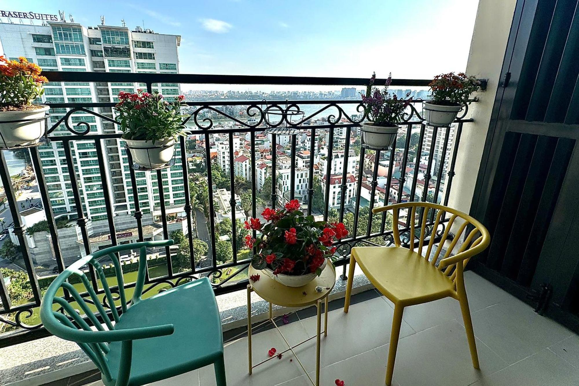 D'Leroi Soleil - Westlake Suite & Apartment Hanoi Bagian luar foto
